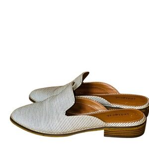 Indigo Rd. Hayze Mule White & Black Striped Canvas Style LRHAYZE3-M
